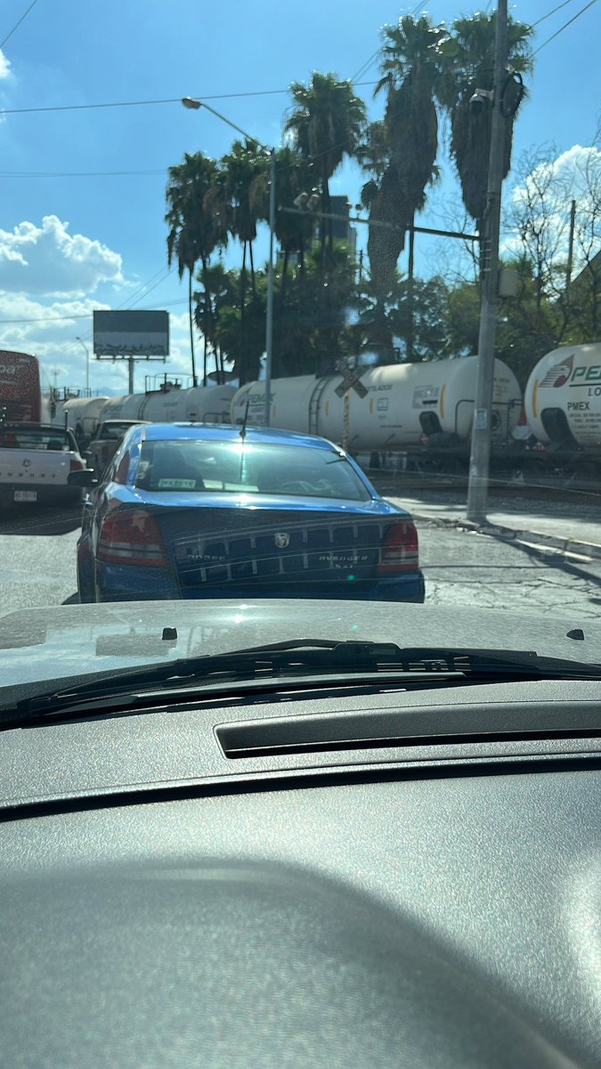 aitzulozano's tweet photo. @samuel_garcias ando en tu tierra, y llevo 1 hora atascada en el tráfico con mi beba y cero que se mueva o que alguien haya avisado del cierre … literal vivo detrás de las palmeras . Esto es así siempre ?? https://t.co/0XVDyzUUak