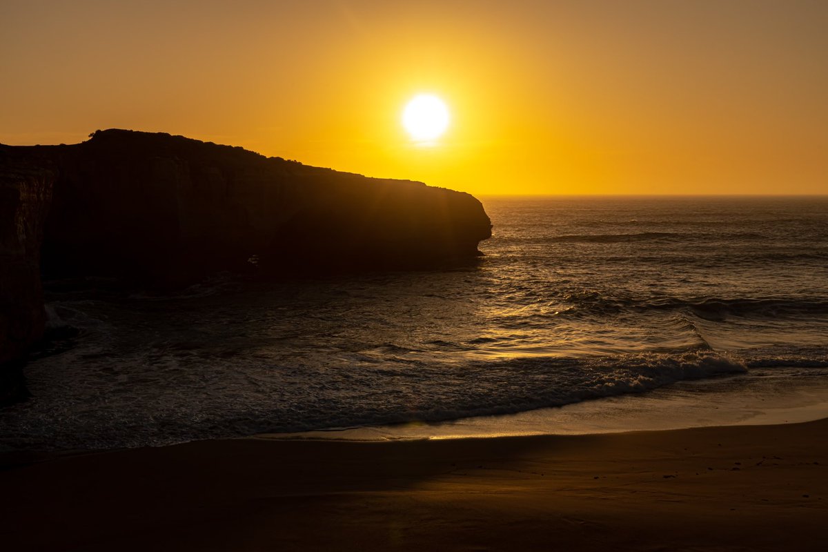 Sunset at London Bridge. #photography #greatoceanroad #sunset #beach #ocean #londonbridge #Coast