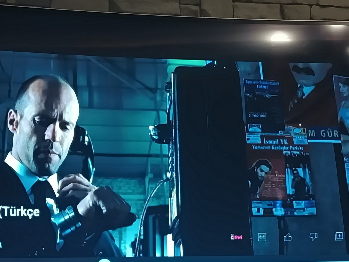 PurposeLess_man's tweet photo. Jason Statham da manitasiyla konuşurken İsmail YK ve Müslüm Baba dinlerdi.. #taşiyici3 https://t.co/3uMzBsG1zR