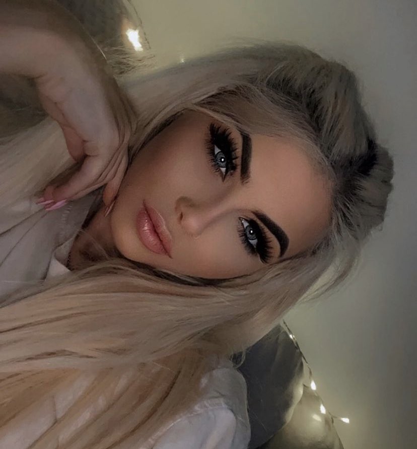 Missing <a href="/DrMarkParker_/">Dr Mark Parker</a> whilst he’s at work 😘