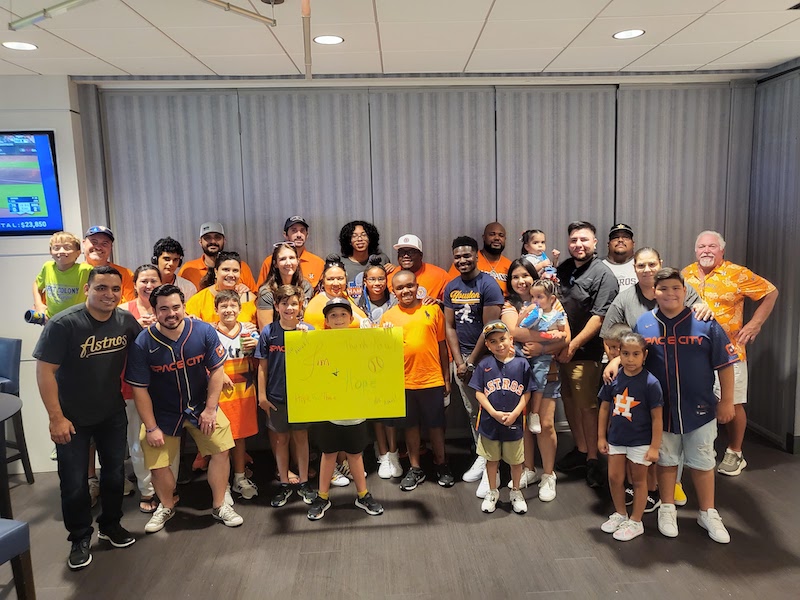 Hope_for_three's tweet photo. Thanks to an anonymous donor, our Ausome Dads and their families got to enjoy a night out at the Astros game!
We love to see our families happy!๐
.
.
.
.
#HopeForThree #Astros #HoustonAstros #autismfamilies #inclusion #happy #baseball #baseballgame #H43 https://t.co/UnSK0u8u02