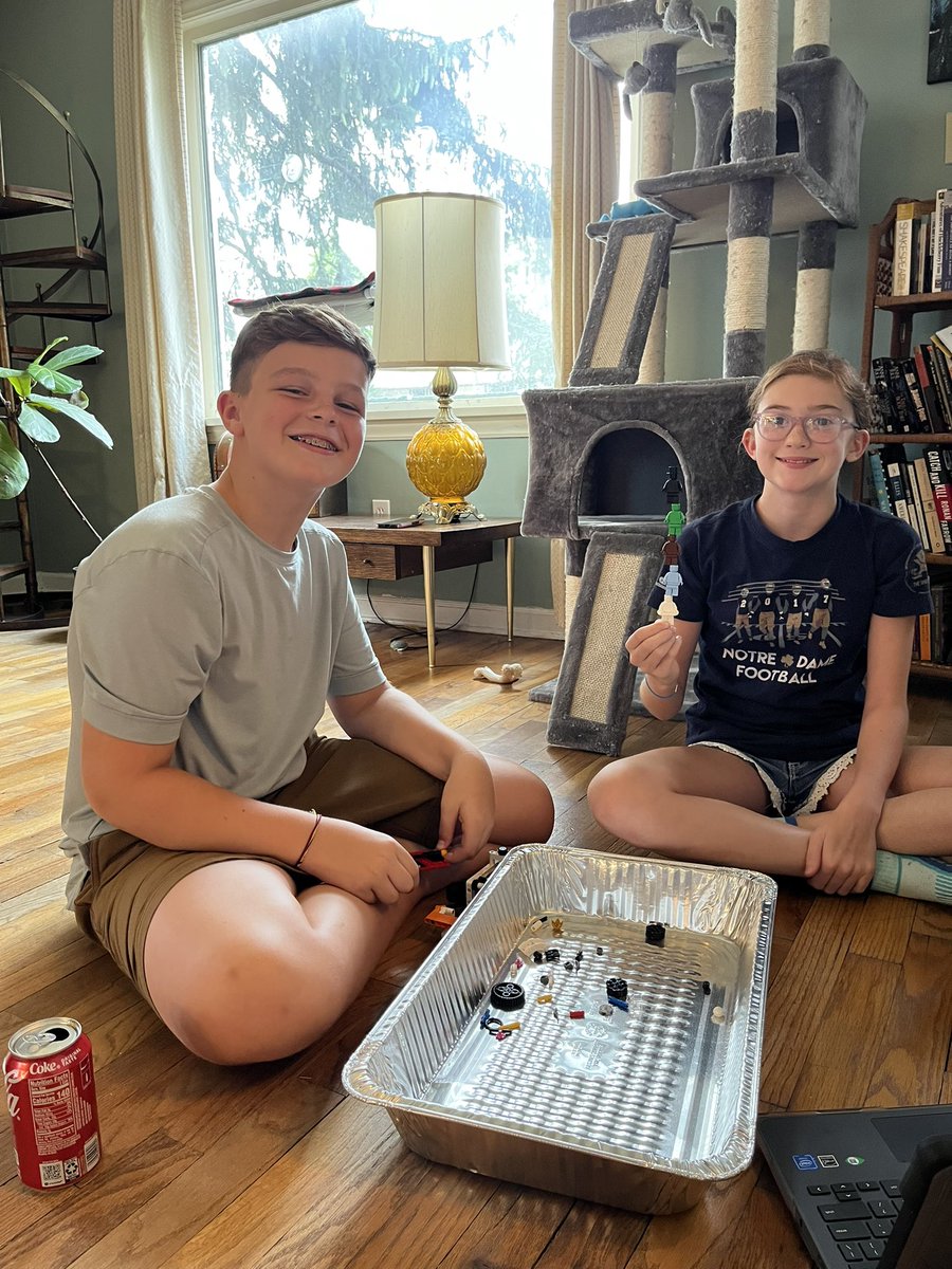 MishawakaR's tweet photo. Twin Branch #LEGO #Robotics #Mishawaka #FIRST #FLL #BuildParty #PizzaParty https://t.co/JYqcDKxRXg