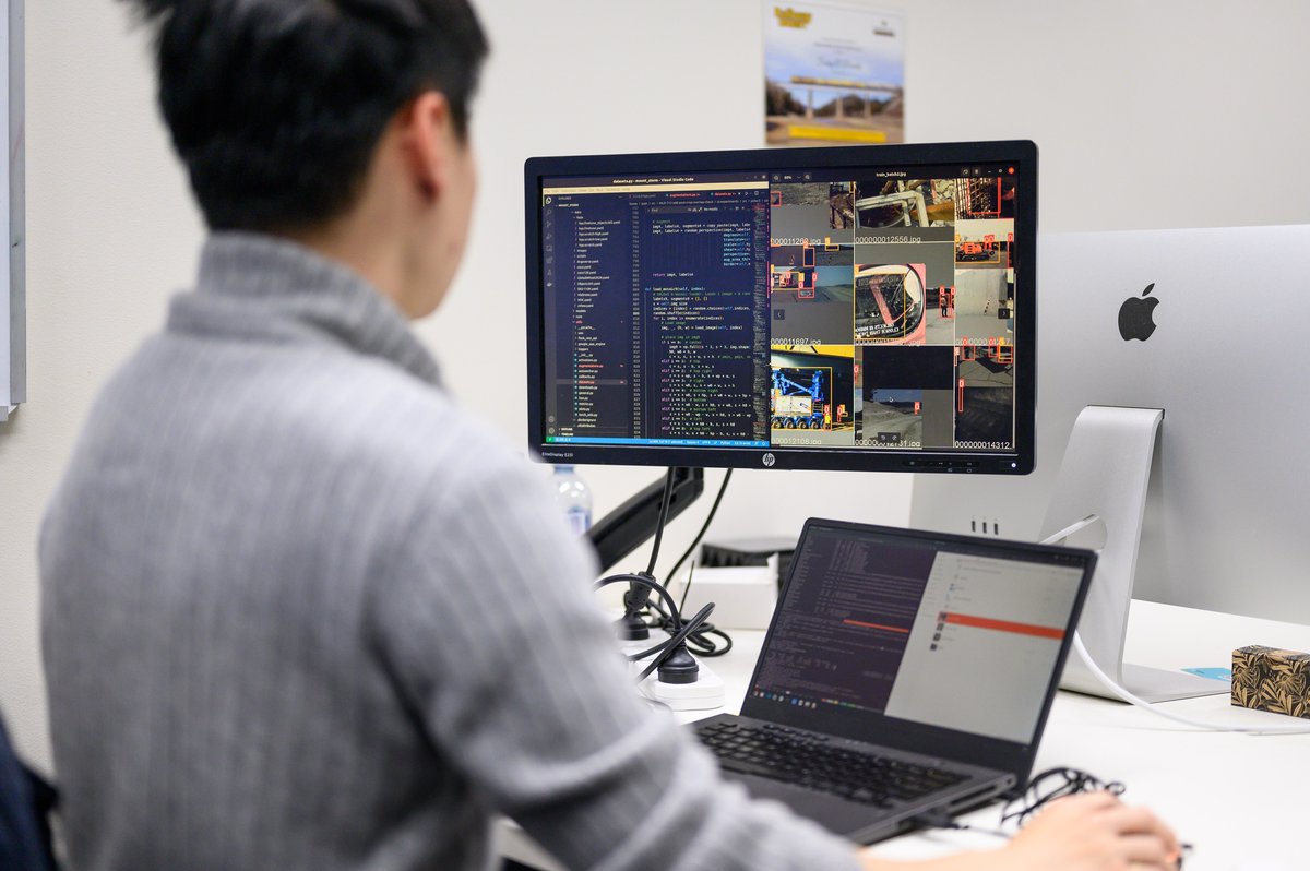 presien's tweet photo. 📊 Did you know? 25% of safety incidents go unreported. 😱 Every accident starts as a near miss, making innovation a vital path to safety. 

Learn how AI vision 👀 predicts site safety: https://t.co/CsUGYQVbQO https://t.co/FLeBYpCuya