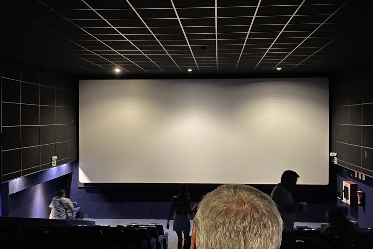 NNazaret's tweet photo. Vista #Oppenheimer. Recomendadísima. Eso sí, si como a mí os flipa y controláis de historia pero se os hace bola lo de la ciencia, tenéis que ver la serie de vídeos que @JaSantaolalla le dedicó a la peli. Me han hecho disfrutarla mucho más. Os dejo el 1º:
https://t.co/MmioQy4U3V https://t.co/FBjmdaLSXM