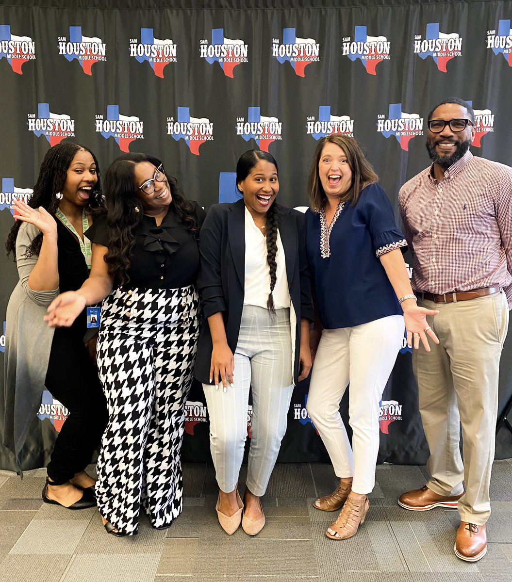 Erika Hernandez tweet media