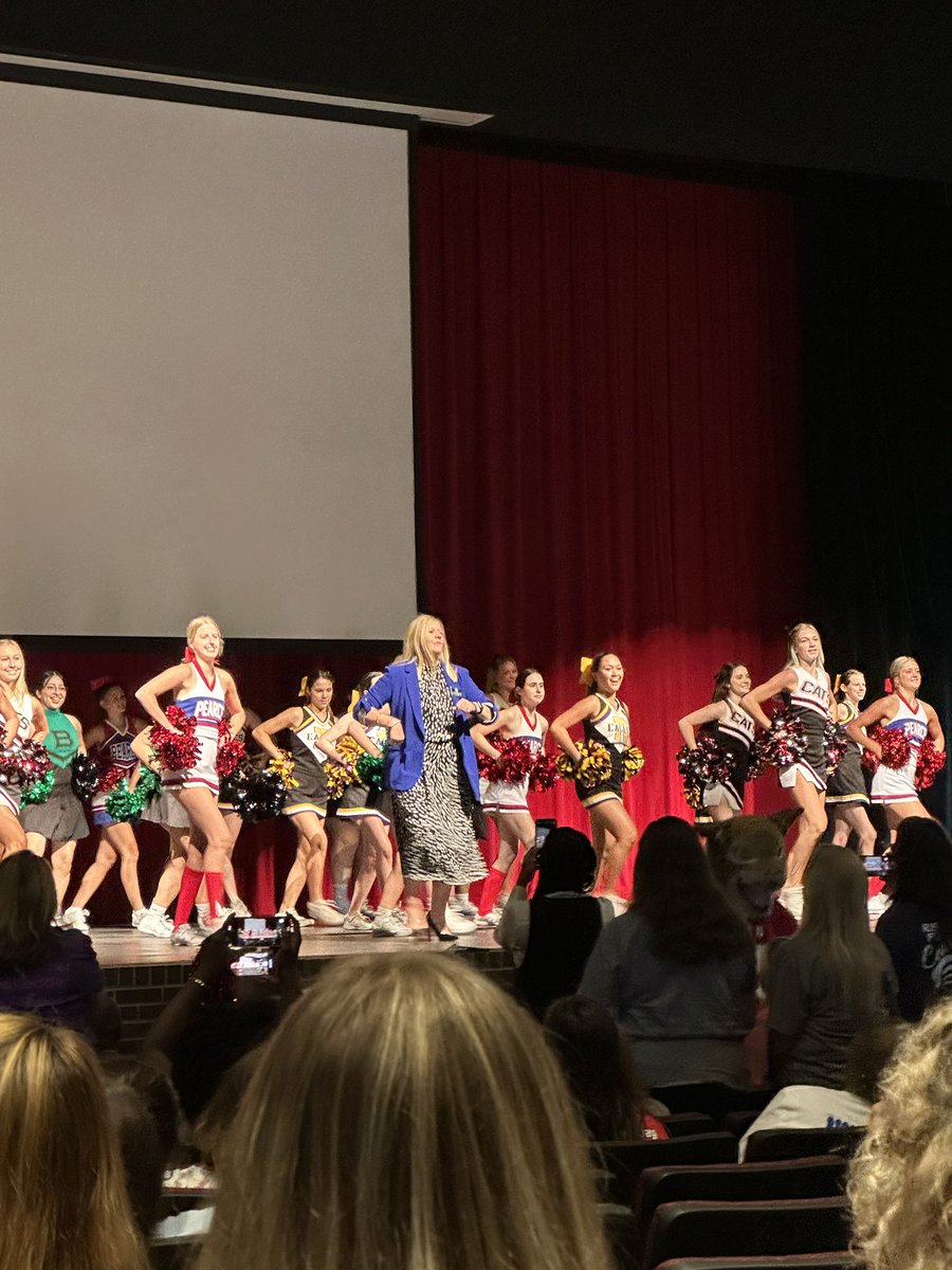 Mrs. Farah tweet media