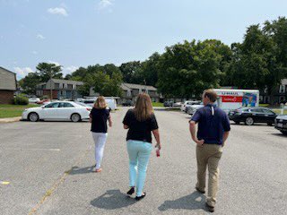 DSF_MsPantele's tweet image. Spent time today knocking on doors and meeting some of our students and getting them excited about this upcoming year! Let’s go Mavs! @DSFMrMarshall @HenricoSchools