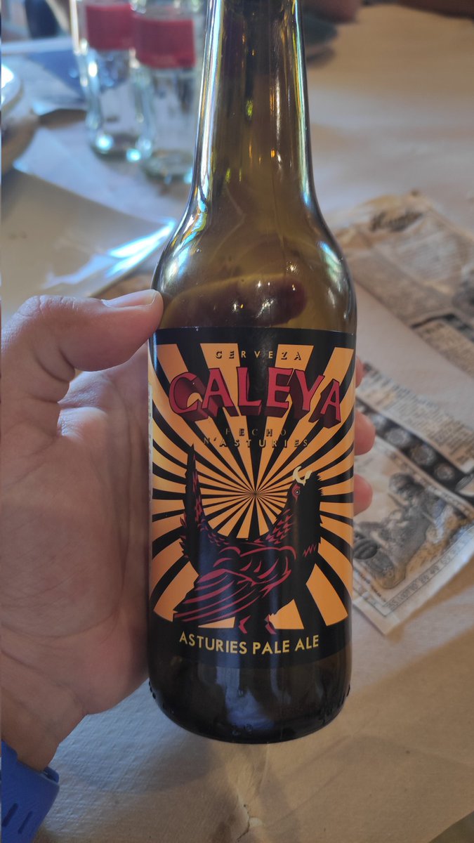 Alrome's tweet photo. Mientras @Cruzcampo se encorgullece de su #acento andalúh, y mientras #Caleya se enorgullece de su dialecto asturianu, en Canarias tenemos que aguantar a @coalicion, @PSOECanarias, @FClavijoBatlle, @avtorresp y demás machangos defender el "vosotrismo" en nuestro país. A mamarla. https://t.co/ir48l3xxOH