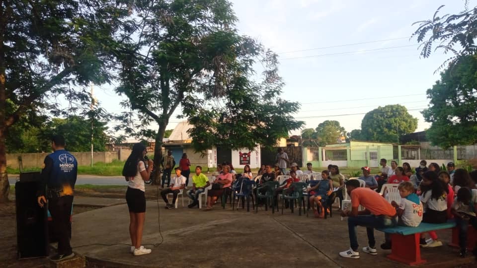 nirsusrrr's tweet photo. Zona v iniciando campañas Juveniles e Infantiles en su tercer día de la Jornada #CercaDeTiVzla.  @Iasd_anaco @mivenoriental https://t.co/BufU4fHISS