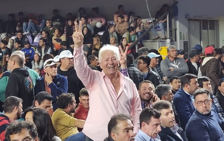 El presidente del PJ #Arauco <a href="/NAMMatucho/">Nicolas A. Martinez</a> en contacto con @LaborantiNews dijo "Apoyamos y trabajamos para el triunfo contundente de los candidatos de <a href="/QuintelaRicardo/">Ricardo Quintela</a> en todo el Dto."