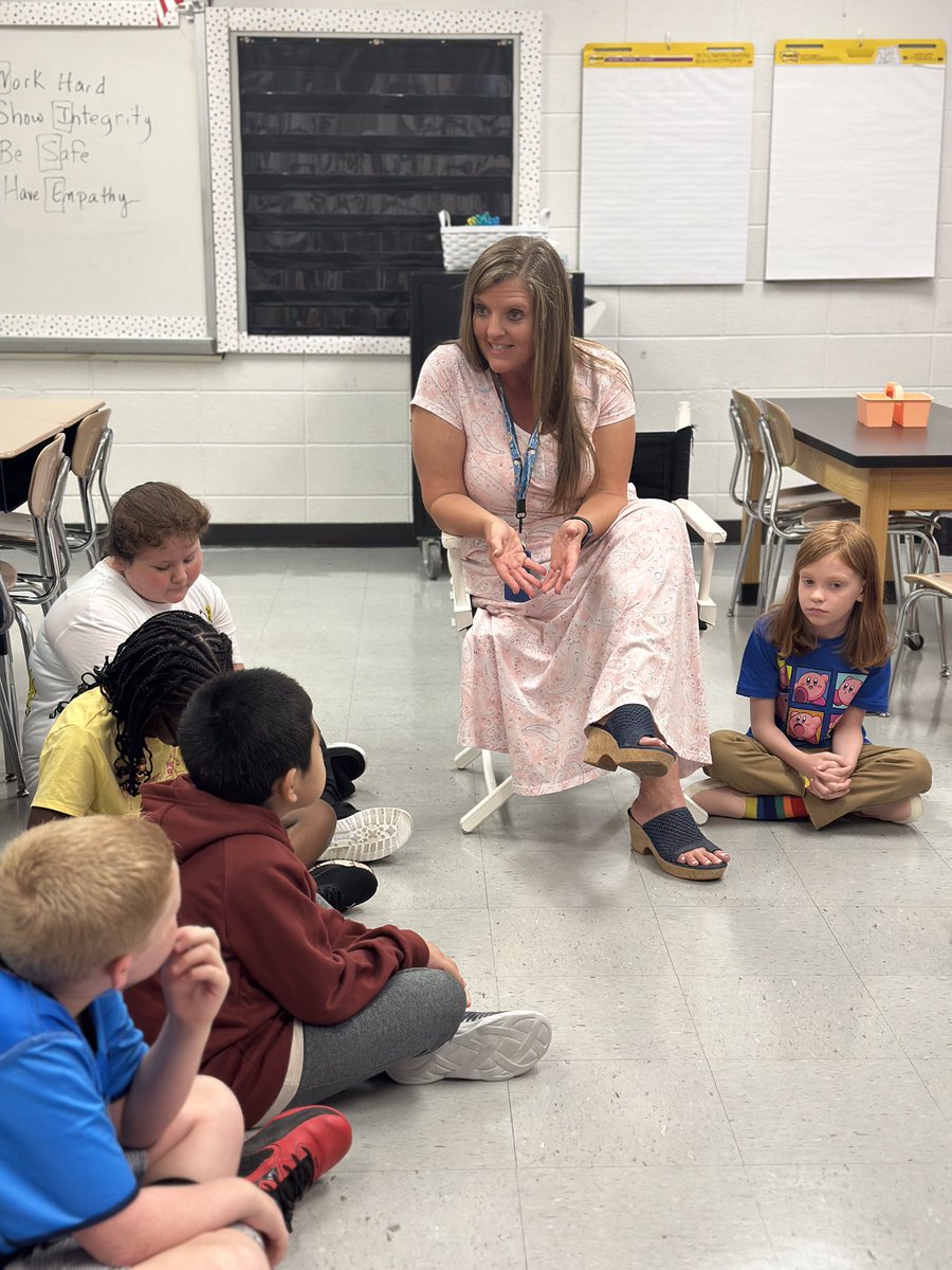JW Wiseman #firstdayofschool 4th Grade Morning Meeting☀️#SumnerAchieves, <a href="/Jwwelem/">Jww elem</a> <a href="/AllisonHester10/">Allison Hester</a> <a href="/lj_mayberry/">Lauren Mayberry</a> <a href="/scottlangford72/">Scott Langford</a> <a href="/skinner_frankie/">Frankie Skinner</a>