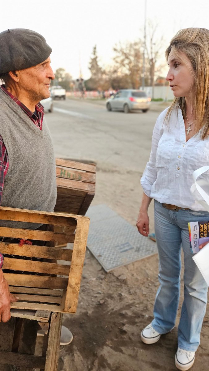 MVeronicaFierro's tweet photo. GRAN MARTES 

Estuvimos en los barrios del distrito llevando la boleta del #CambioVerdadero #CambioProfundo 

Los paceños queremos ese cambio y con @PatoBullrich en Nación @Nestorgrindetti en Provincia y yo en #JoséCPaz lo vamos hacer 💪🏼 https://t.co/cl2YxpMZVS