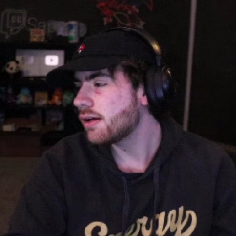 dogboydun's tweet photo. this genre of sapnap photo where his mouth is slightly agape and he’s looking to the side makes me lose my fucking MIND https://t.co/10wEYuxN8S