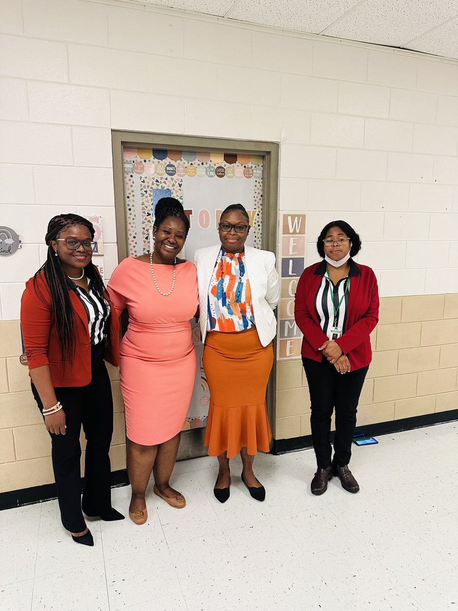 ShumanScholars's tweet photo. Our Dynamic Shuman Scholar 🌟Educators 🌟are READY for OPEN HOUSE‼️Students, get ready.. 🏋🏾♂️ get set,… 🏃🏾♀️It’s time to 🏆LEARN like a CHAMPION‼️🏆📚🗝️🎯🥇
#ThePowerinTEAM‼️
#ExceedandExcel
#GrowingGreatnessOnGoebel https://t.co/udXSYSs6mK