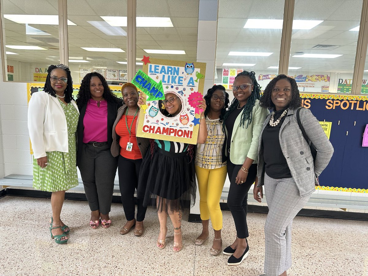 ShumanScholars's tweet photo. Our Dynamic Shuman Scholar 🌟Educators 🌟are READY for OPEN HOUSE‼️Students, get ready.. 🏋🏾♂️ get set,… 🏃🏾♀️It’s time to 🏆LEARN like a CHAMPION‼️🏆📚🗝️🎯🥇
#ThePowerinTEAM‼️
#ExceedandExcel
#GrowingGreatnessOnGoebel https://t.co/udXSYSs6mK