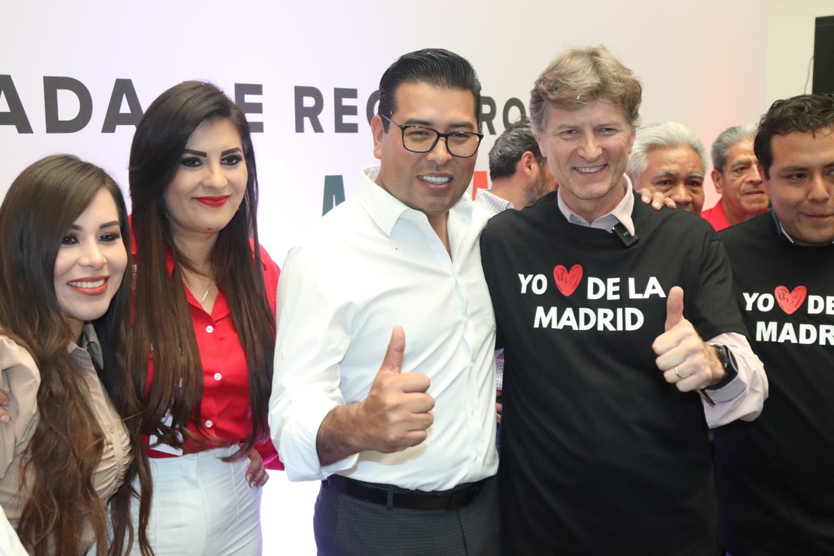 NestorCamarillo's tweet photo. En el Comité Municipal que preside mi amigo presidente @Juandediosbravo se realizó una jornada de registro con el aspirante @edelamadrid.

¡Tenemos a dos grandes perfiles que queremos que sean los responsables de construir el #FrenteAmplioPorMéxico! https://t.co/Puq8t2ZG4m