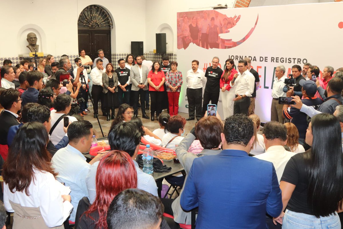 NestorCamarillo's tweet photo. En el Comité Municipal que preside mi amigo presidente @Juandediosbravo se realizó una jornada de registro con el aspirante @edelamadrid.

¡Tenemos a dos grandes perfiles que queremos que sean los responsables de construir el #FrenteAmplioPorMéxico! https://t.co/Puq8t2ZG4m
