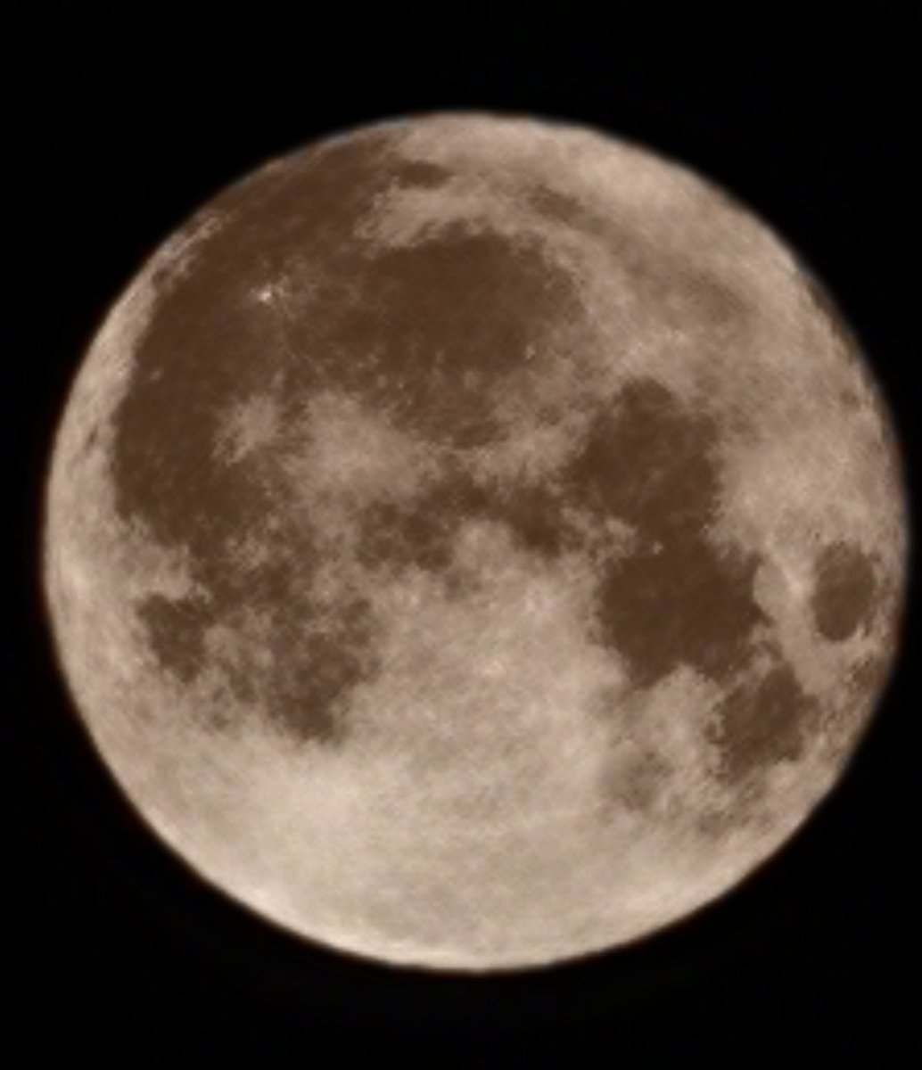 M__ALYAS's tweet photo. Supermoon

#SuperMoon https://t.co/DfPtVenJIv