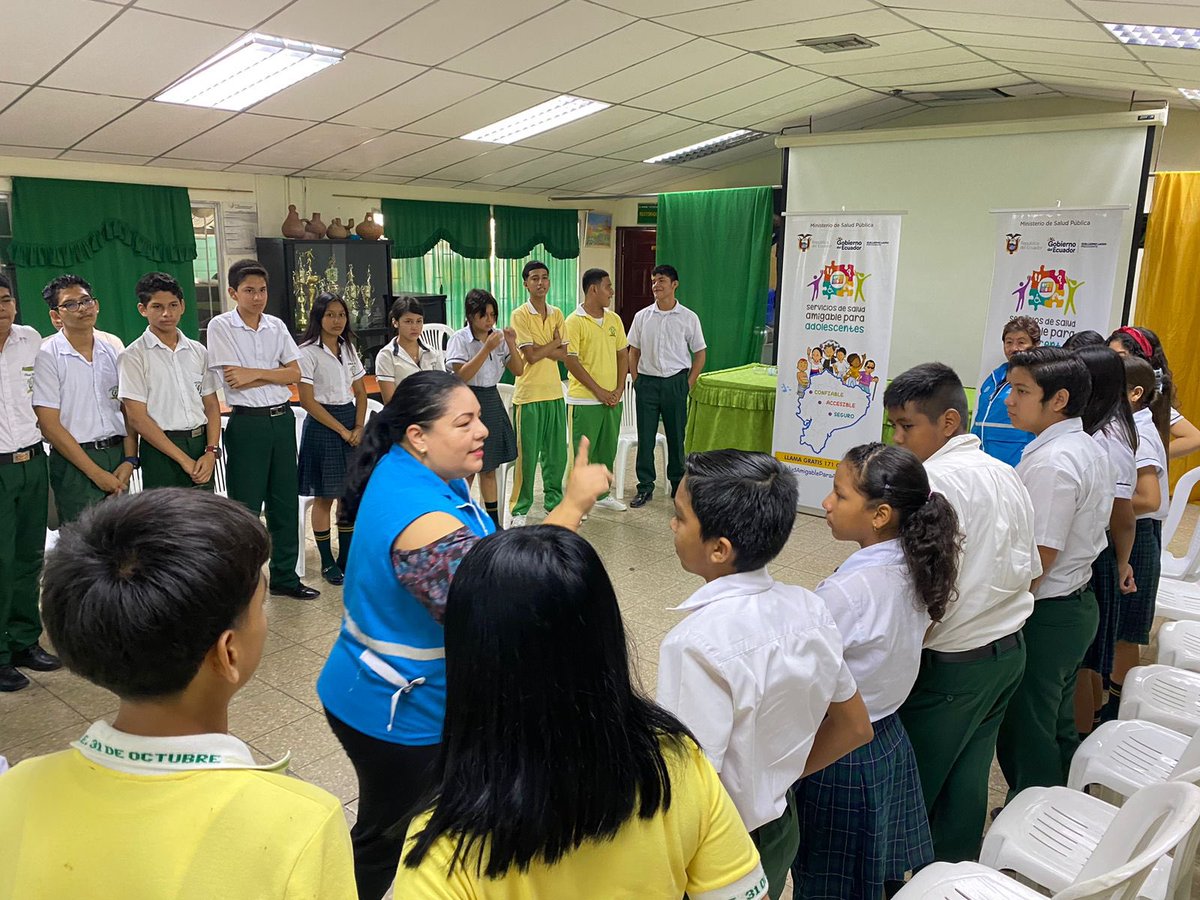 Salud_Guayas's tweet photo. #Samborondón l Directora Distrital @RuthQuinteroSa1 junto a  profesionales de @Salud_Ec realizan actividades sobre Proyecto Fortalece de intervención y  prevención integral del uso y consumo de drogas en la Unidad Educativa #31deOctubre. https://t.co/IRMgI3T9XV