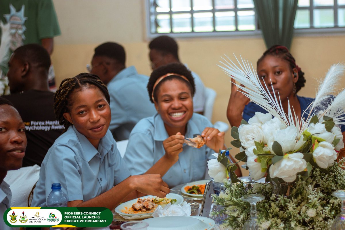 ObuasiSrc's tweet photo. If more than enough to eat and drink sounded like a cliché, here's a quick rundown. 

Lest I forget, there was enough to chew too and it wasn't even the food bazaar. 

ICYDK: At the Pioneers Connect official launch and Executive Breakfast. https://t.co/IK1kn3bAh5
