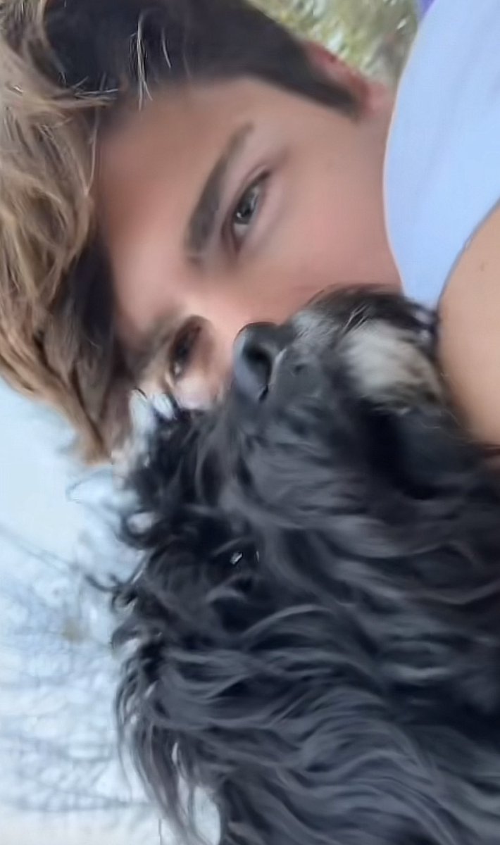 conmarcosx's tweet photo. Como los amo 😭❣️ https://t.co/RIlYvluxfc