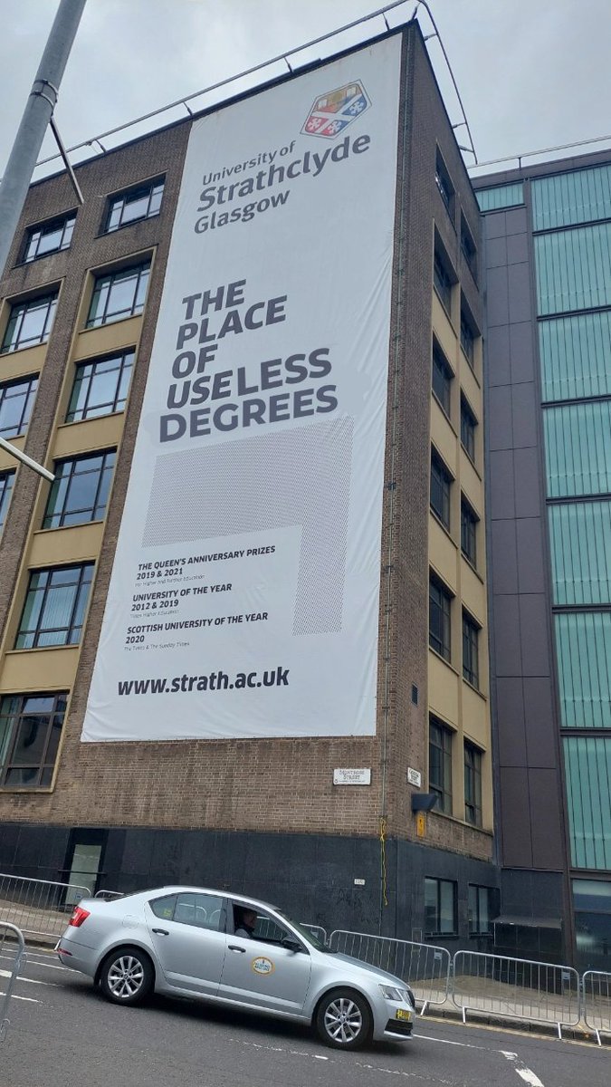 The new @UniStrathclyde signs look incredible! ❤️❤️ #strathlife #strathclyderforlife