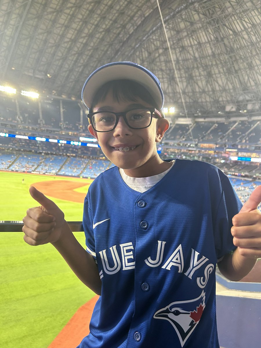 benham2006's tweet photo. At first game @BlueJays #gojays https://t.co/b9anUVDy96
