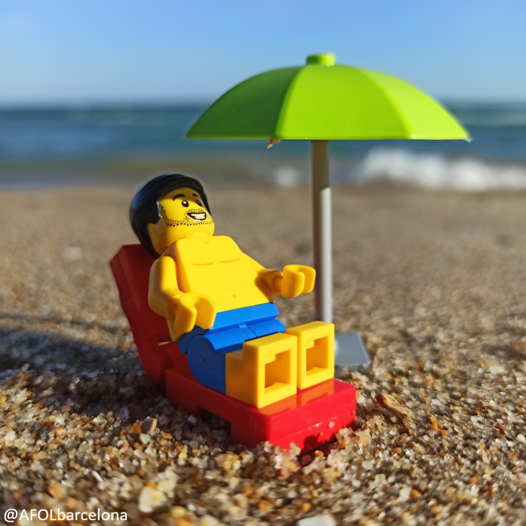 🏖️#Vacation mode ON

#AFOLbarcelona #Barnabrick #legobarcelona #afol #lego #rebuildtheworld #toy #toyphotography #toyphotocat #legophotography #legomania #legolife #vacaciones #vacances #beach #playa #platja #beachtime #summer #verano #estiu