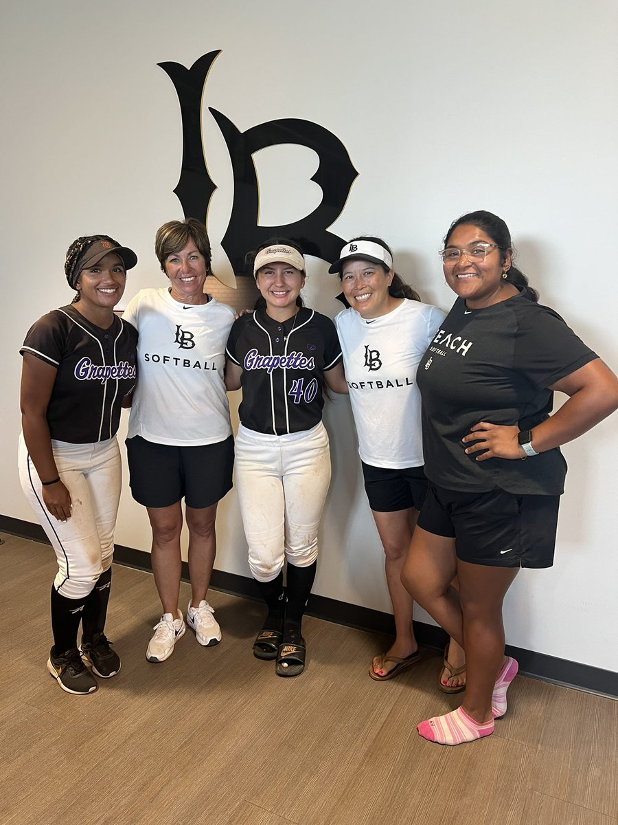 EDuarte2024's tweet photo. Just wanted to thank Coach Sowder, Coach Thanatharn, Coach Ramirez, and Coach Castillo. Had a great time at your camp and loved the campus ! @LBSUSoftball https://t.co/Bt5bg1f8gz