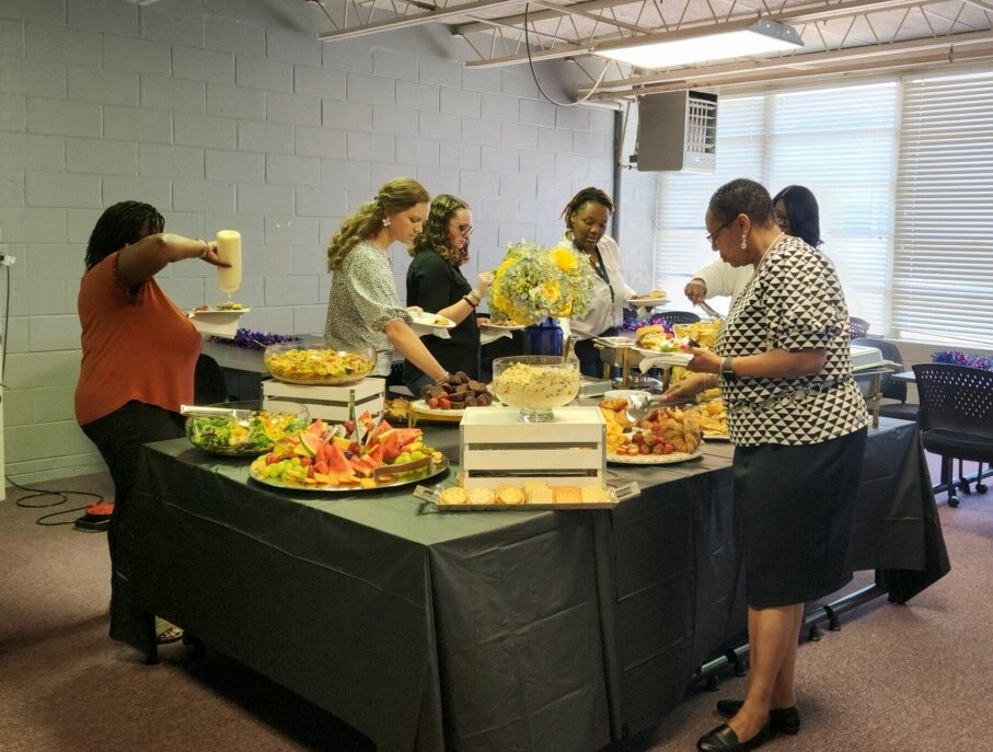 C54Young's tweet photo. BCSS New Teacher Orientation. New faces, going places. Watch us grow. 2023-24 school year, here we come. #BCSS #teacher #growth  @AlabamaAchieves @butlercountyss @BCSSCurriculum @lisashatch https://t.co/PH8FcpVnBj