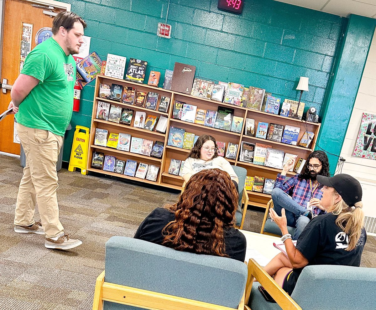 StephanieWyka's tweet photo. Spent my morning in my happy place - working with dedicated educators who desire to create a school environment where every student is known! Thank you @2RiversMiddle for welcoming me to your school &amp; for all of the collaboration! There was definitely #MagicintheMiddle today! https://t.co/zFD9xOBkqG