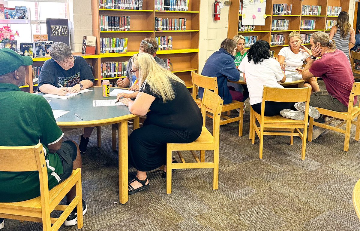 StephanieWyka's tweet photo. Spent my morning in my happy place - working with dedicated educators who desire to create a school environment where every student is known! Thank you @2RiversMiddle for welcoming me to your school &amp; for all of the collaboration! There was definitely #MagicintheMiddle today! https://t.co/zFD9xOBkqG