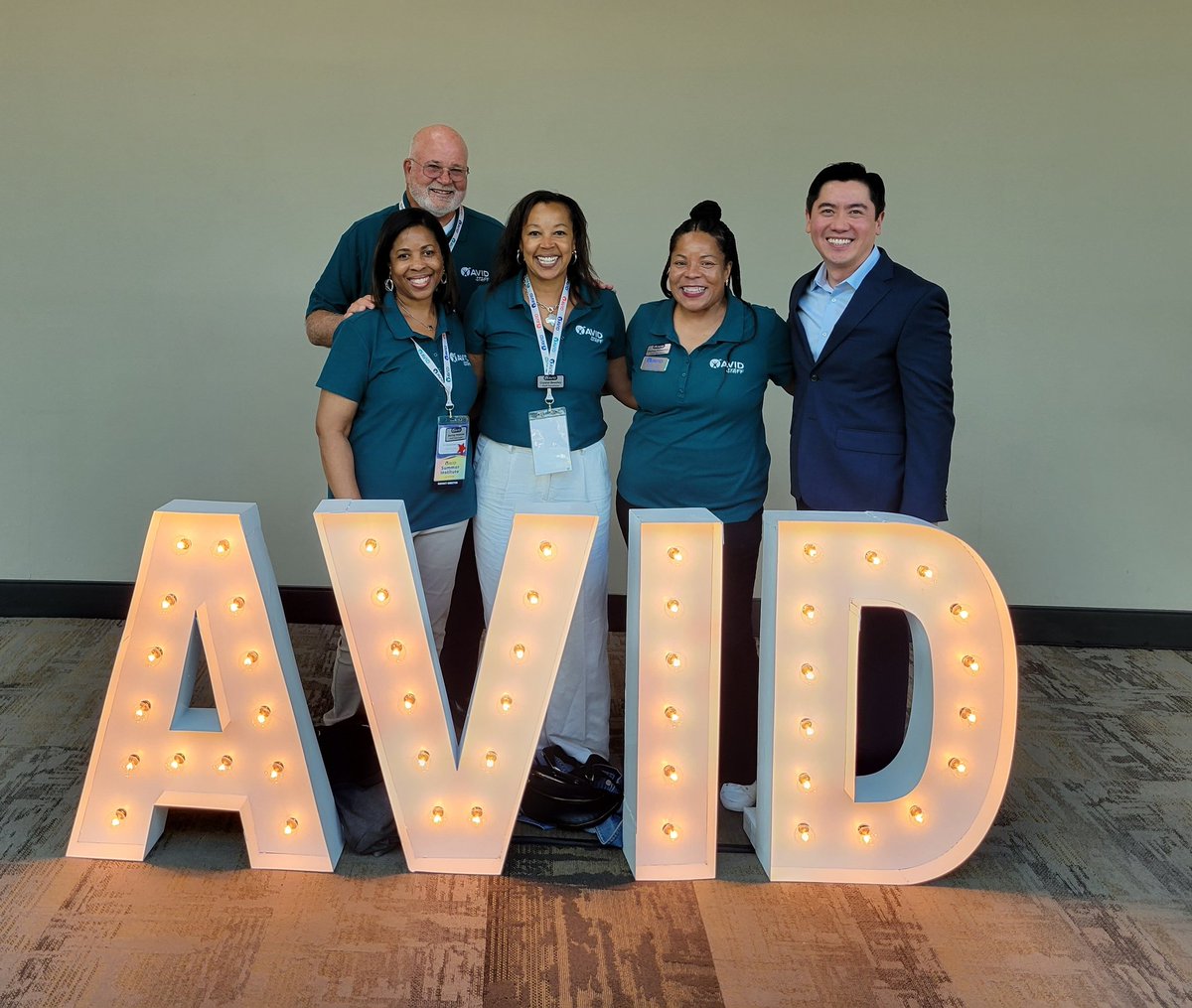 flanders94's tweet photo. Thank you @ThuanSocial for joining the picture! #AVIDSI2023 #AVIDFamily. #AVIDJoy https://t.co/zPQGBZ6fse