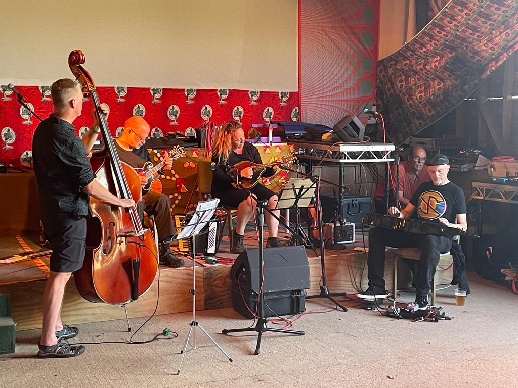 We had such a lovely time playing at the <a href="/AwamuTogether/">awamu-together</a> Barnstormer at the weekend. What an incredible event, it's so special. Thanks for having us, Awamu.
#bluegrass #klezmer