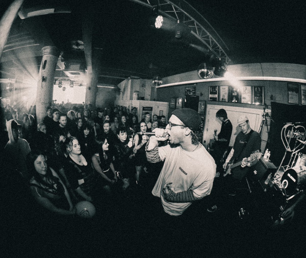 betterhalfmlb's tweet photo. Thanks to everyone who came out and caught us on our East Coast run with @Bloomsyd. Our new EP ‘One Day You Won’t Wake Up’ is out on Friday. https://t.co/XQMxXH7Ce6