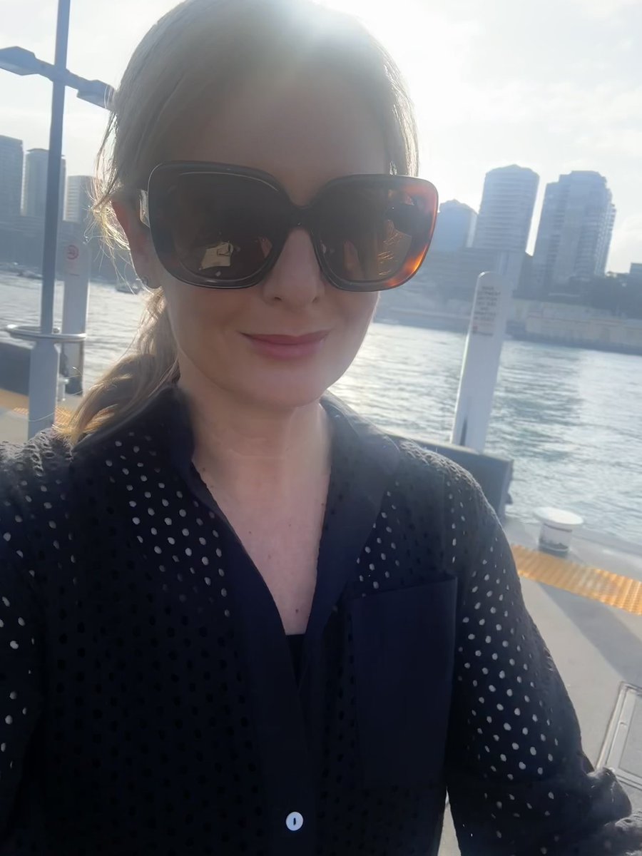 GemmaTognini's tweet photo. Today, in ginormous sunglasses of the interwebs…
#FerryLyfe https://t.co/mLvIq4jpSn