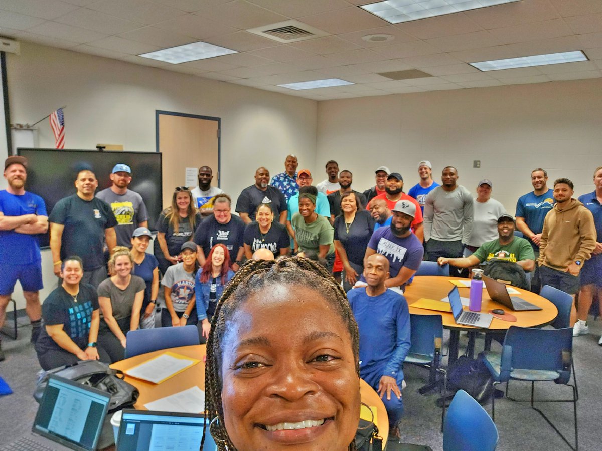 MsCulverTeaches's tweet photo. We are your Alief Elementary Physical Education Teachers!!! Love this group! #WeareAlief #educatorsonthemove #MissionPossible #movementmakers @AliefWellness #AliefProud https://t.co/ovZNCVaI4H