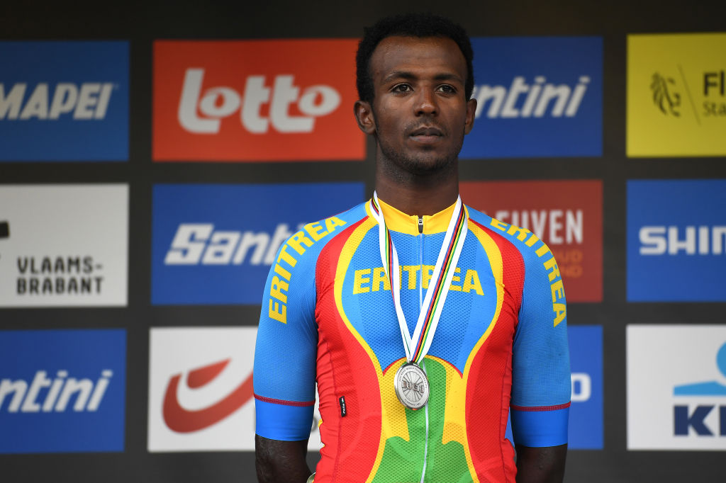 Could this really be happening? We've heard rumors from several sources <a href="/GrmayeBiniam/">Biniam Girmay</a> had his visa to the UK denied. The 2021 WC Silver Medalist, WT rider, Giro stage winner might not be at this year's <a href="/CyclingWorlds/">2027 UCI Cycling Worlds Haute-Savoie Mont-Blanc</a>?

Waiting for confirmation....🙏🏾🇪🇷🙏🏾🇪🇷