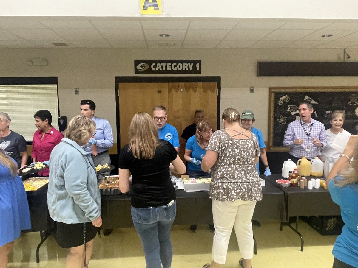 Mary Leonard tweet media