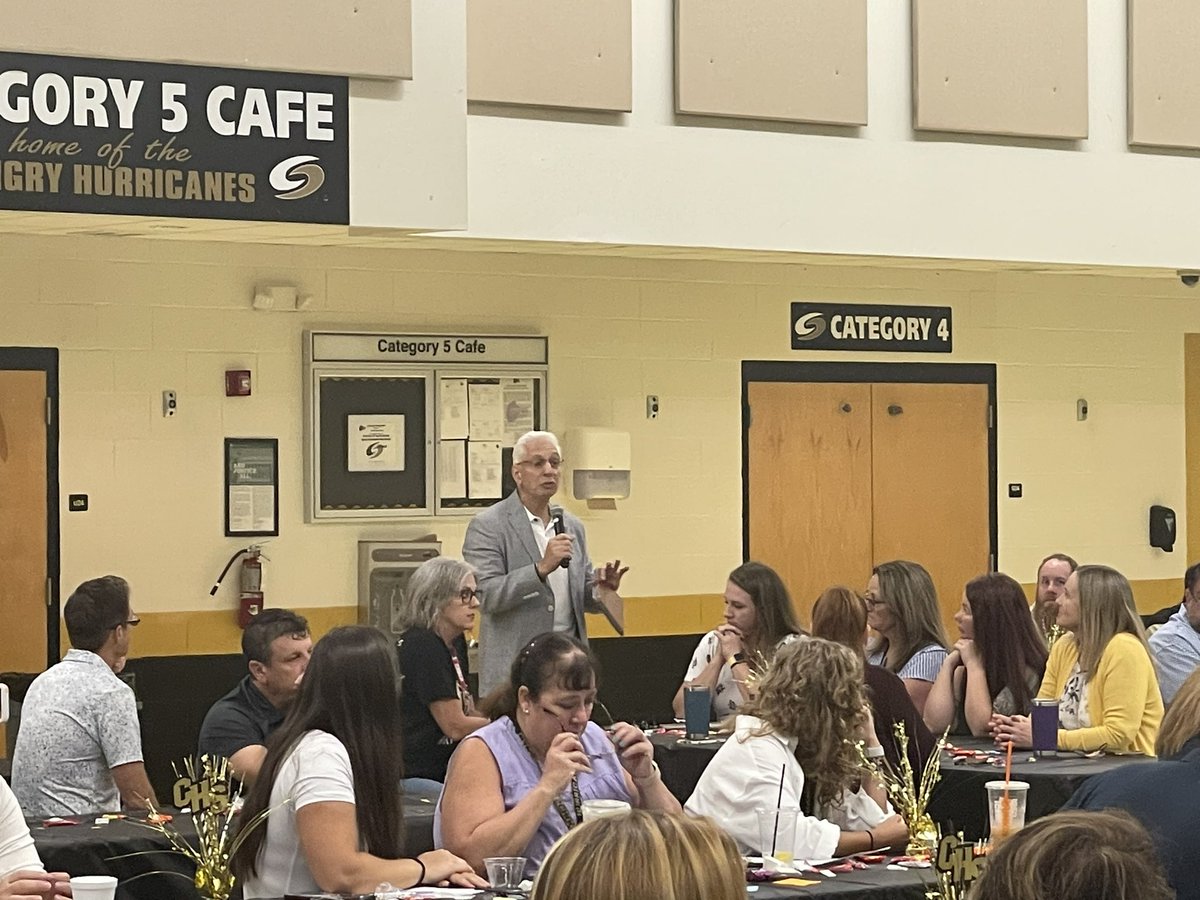 Mary Leonard tweet media