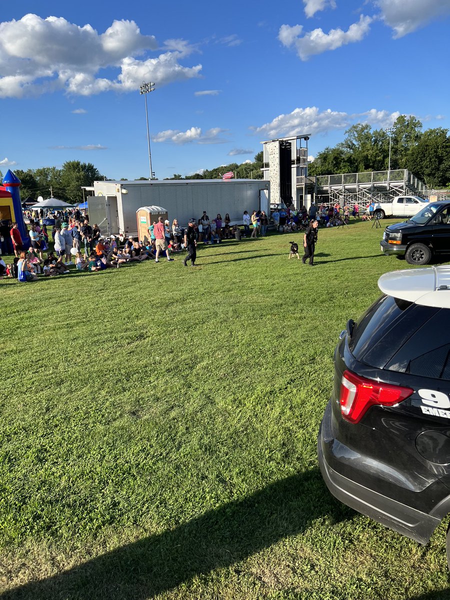 LPD_MA's tweet photo. Sgt. VanBuskirk and K9 Reuben had a great time over at East Longmeadow’s National Night Out! We hope everyone had fun and enjoyed the beautiful weather. https://t.co/Hvy7603JF6