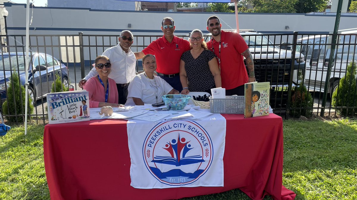 PeekskillCSD's tweet photo. At the @CityOfPeekskill @Peekskill_YB National Night Out! Come out to Pugsley Park and join the fun! #PeekskillNY https://t.co/8nwbg3Qqn5
