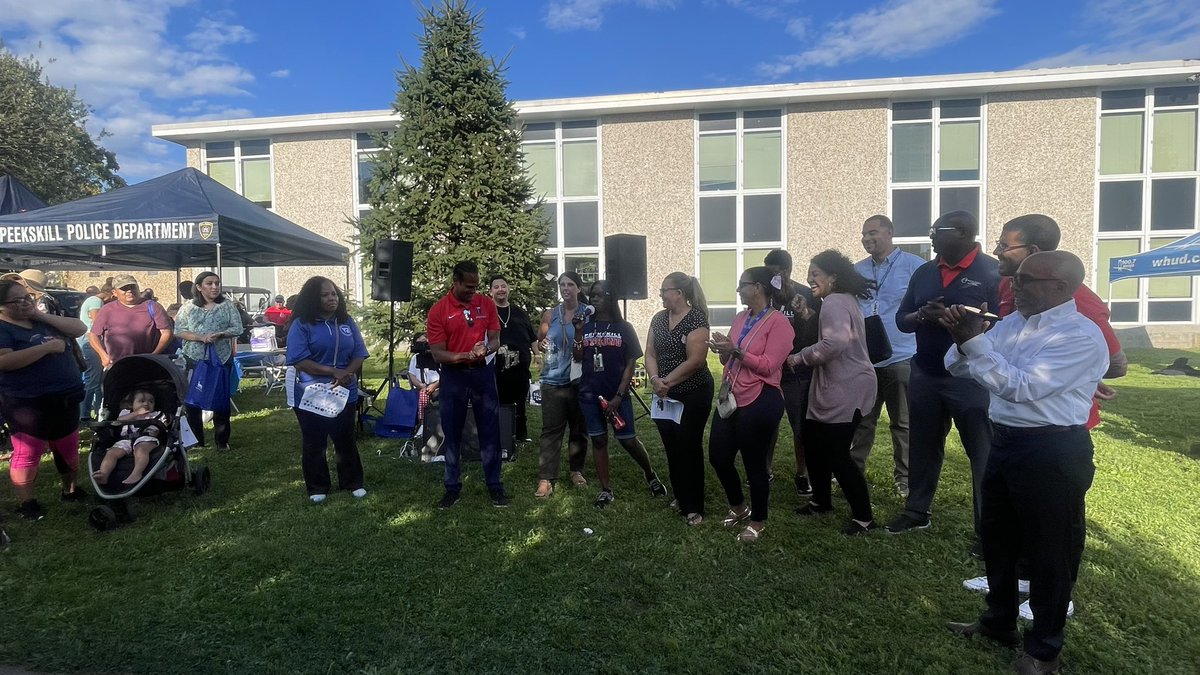 PeekskillCSD's tweet photo. At the @CityOfPeekskill @Peekskill_YB National Night Out! Come out to Pugsley Park and join the fun! #PeekskillNY https://t.co/8nwbg3Qqn5