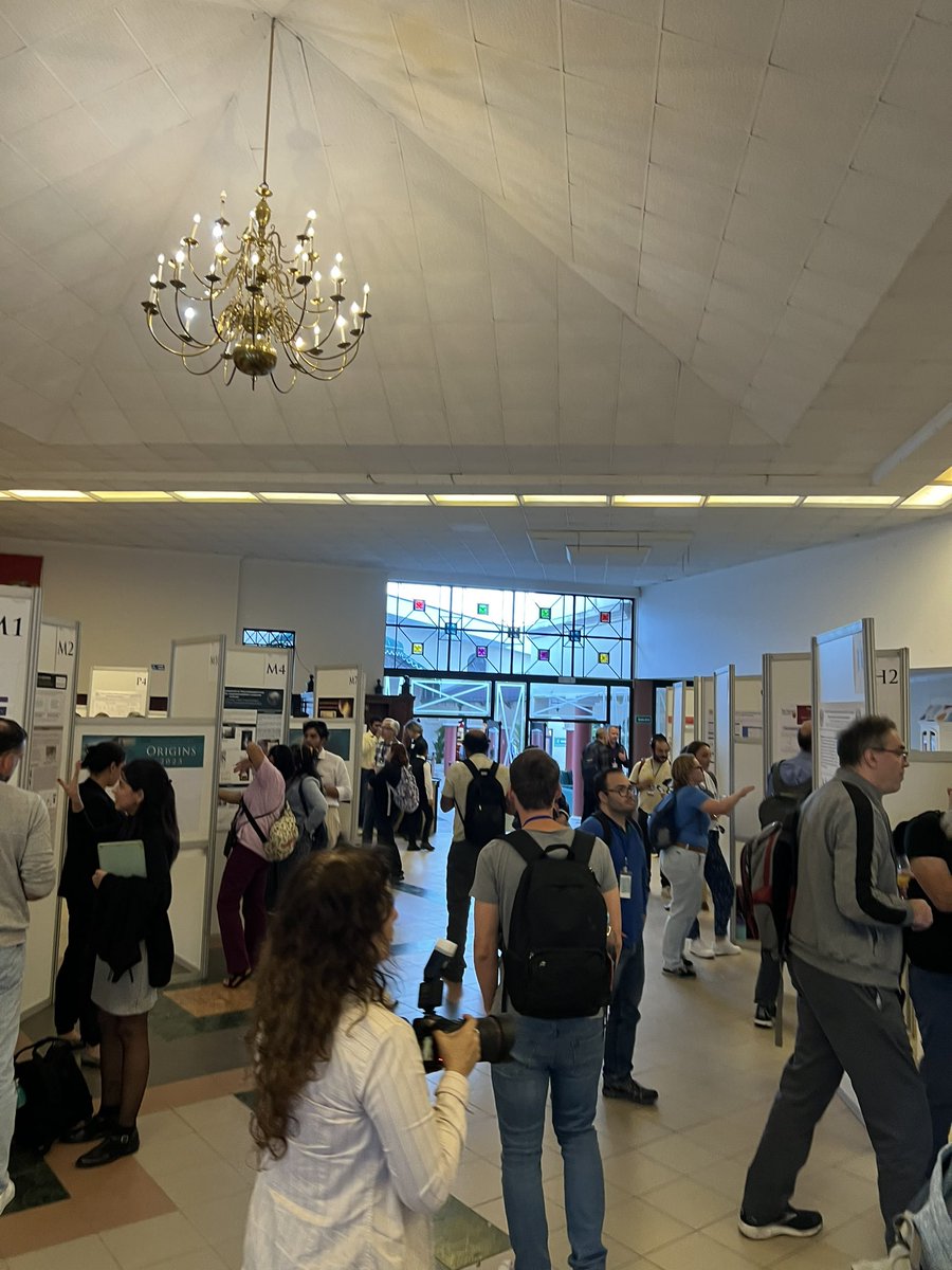 issol_society's tweet photo. And we start with our first poster session #origin2023 #issol2023 https://t.co/2yTqY6yxUD