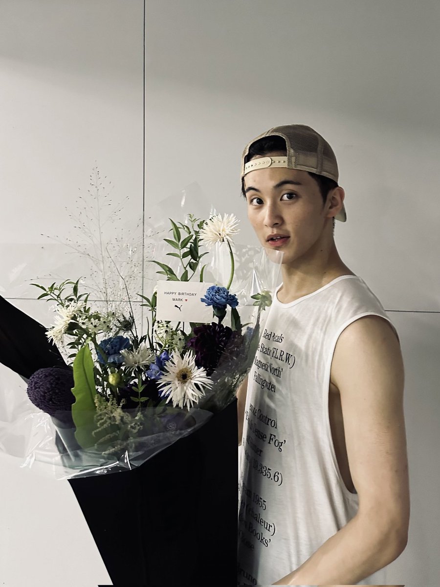 mxrkfs's tweet photo. @osumbns HAPPY BIRTHDAY MARK LEE
#마크의_스물네번째_골든아워
#24thGoldenMarkYear 
#HappyMarkDay https://t.co/etKbRoKQyL