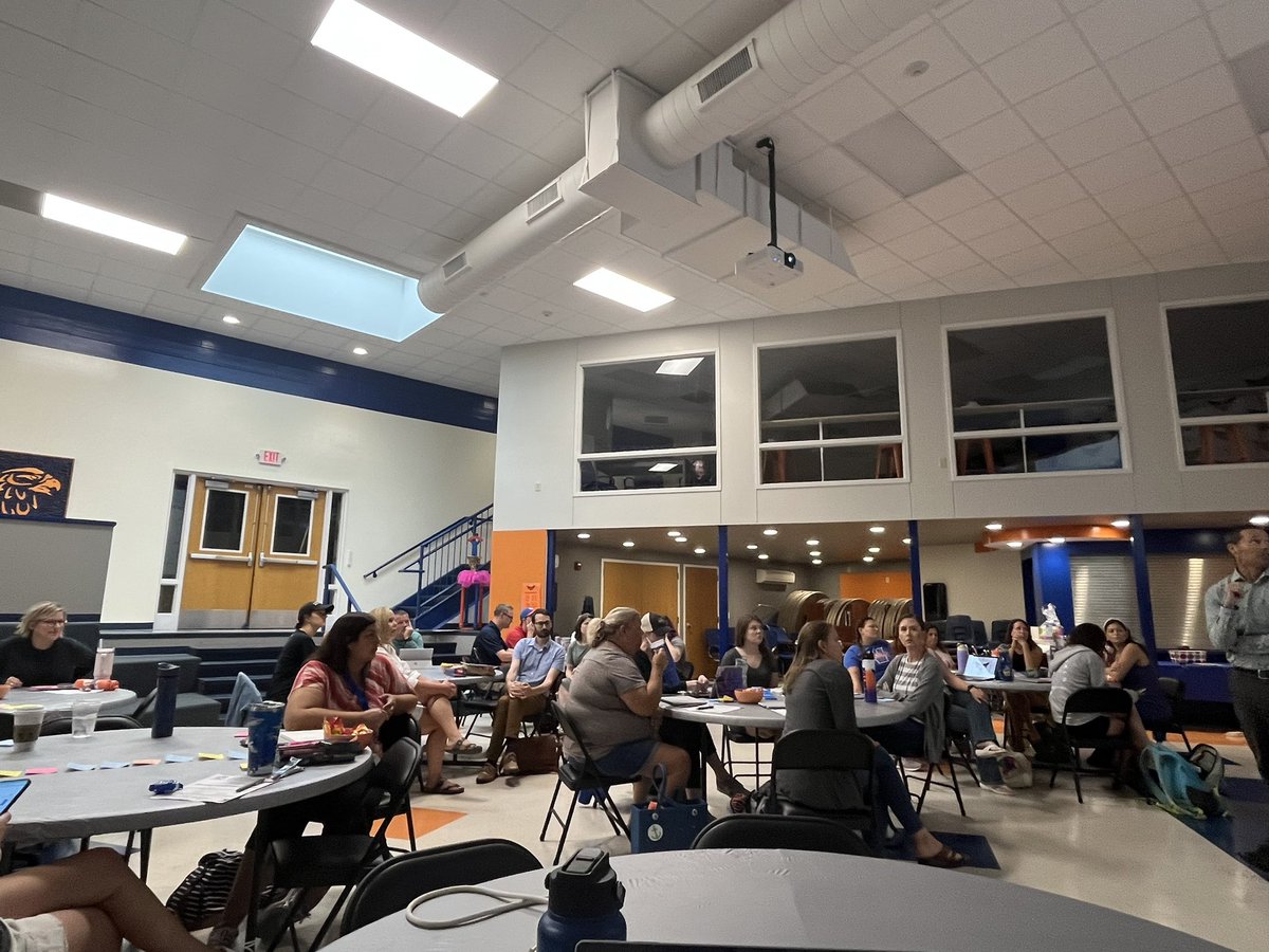 MeghanAydelott's tweet image. Day one for Limitless Learning Cohort #2! Always love listening to @eisbergpbl present,lead, and work with our staff! #LimitlessLearning @DrStryjewski @ValleyParkSD