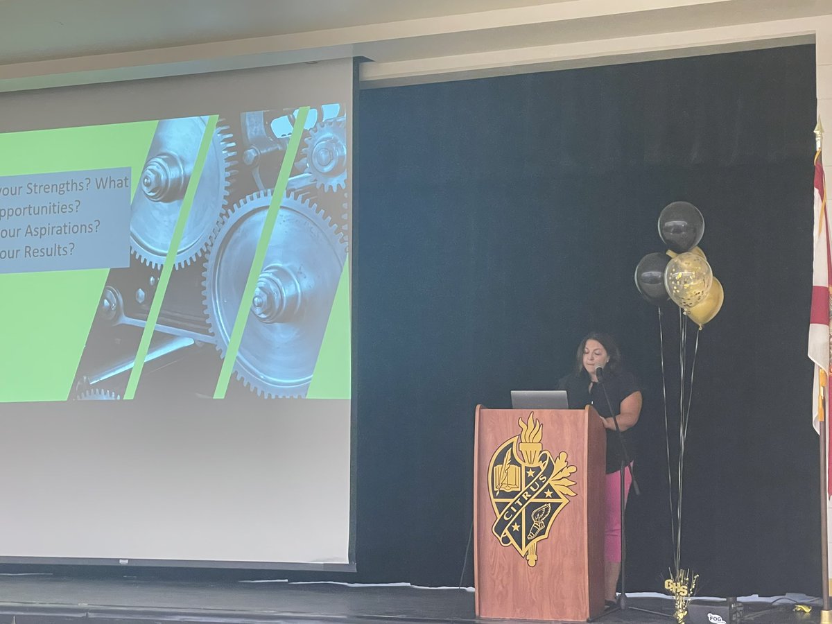 Mary Leonard tweet media