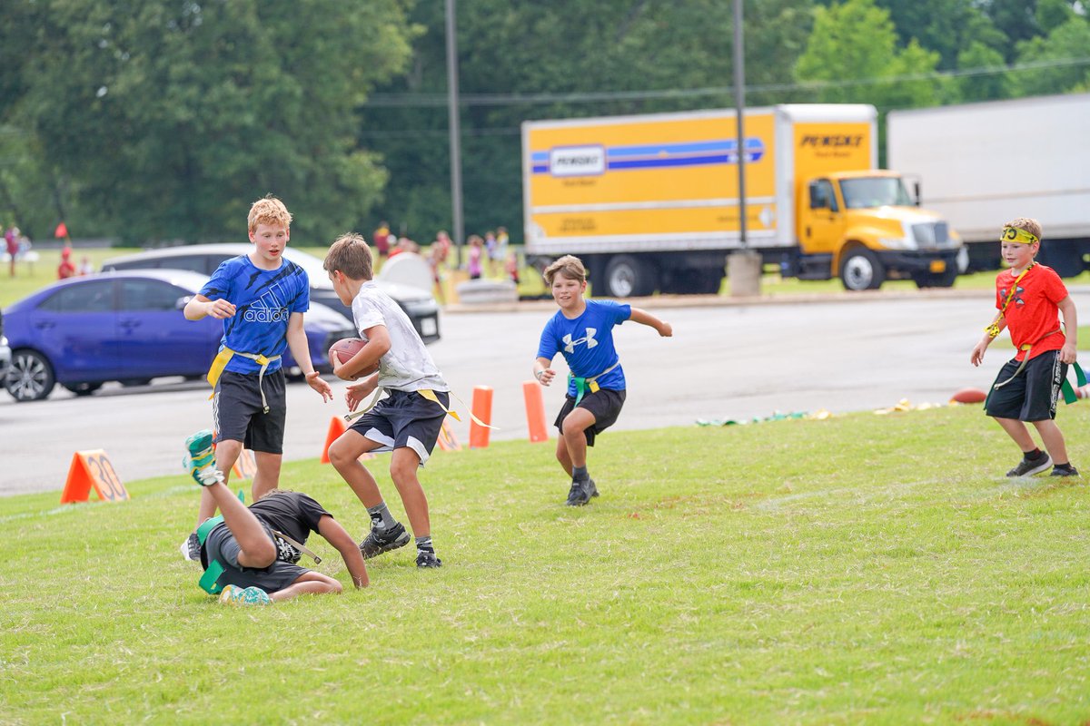 CentralBaptKids's tweet photo. Day 2️⃣ was a blast!! 😎We learned how God is near, even when we fear!!😳Let’s run it back in the morning!🔥 
@WinShapeCamps + @cbcJonesboro https://t.co/uTmMRLEoPP