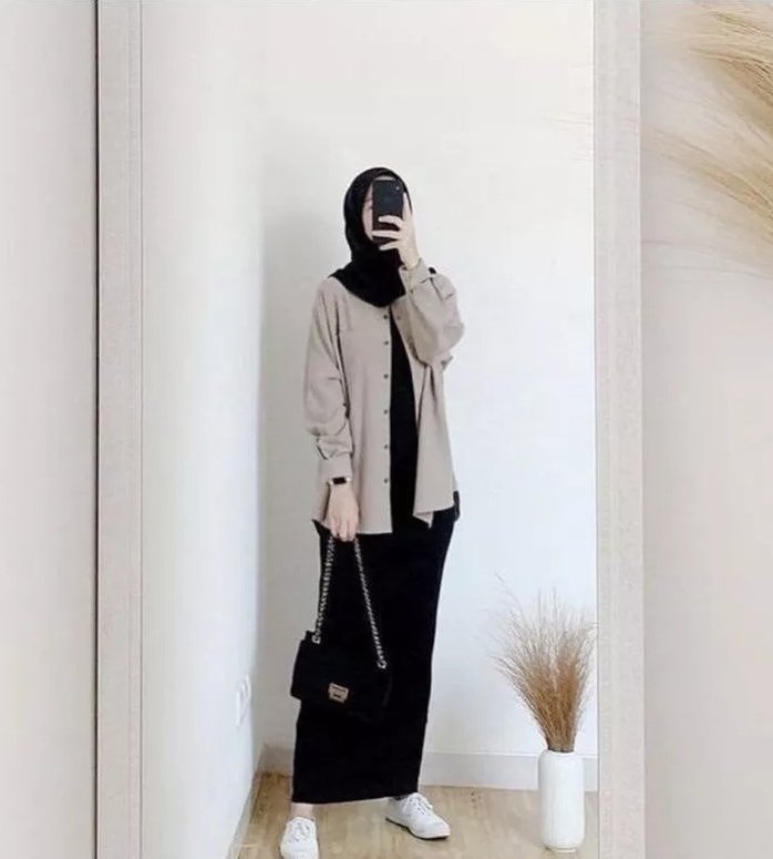 Go buy this inner dress bestie, RM14 je tapi sangt berguna time takde idea for outfit😭! 

Match je with any jacket, cardigan, or kemeja as outerwear, ready to gooo 

I sekrng suka pkai dengn croptop, dia jadi mcm pakai skirt 😚