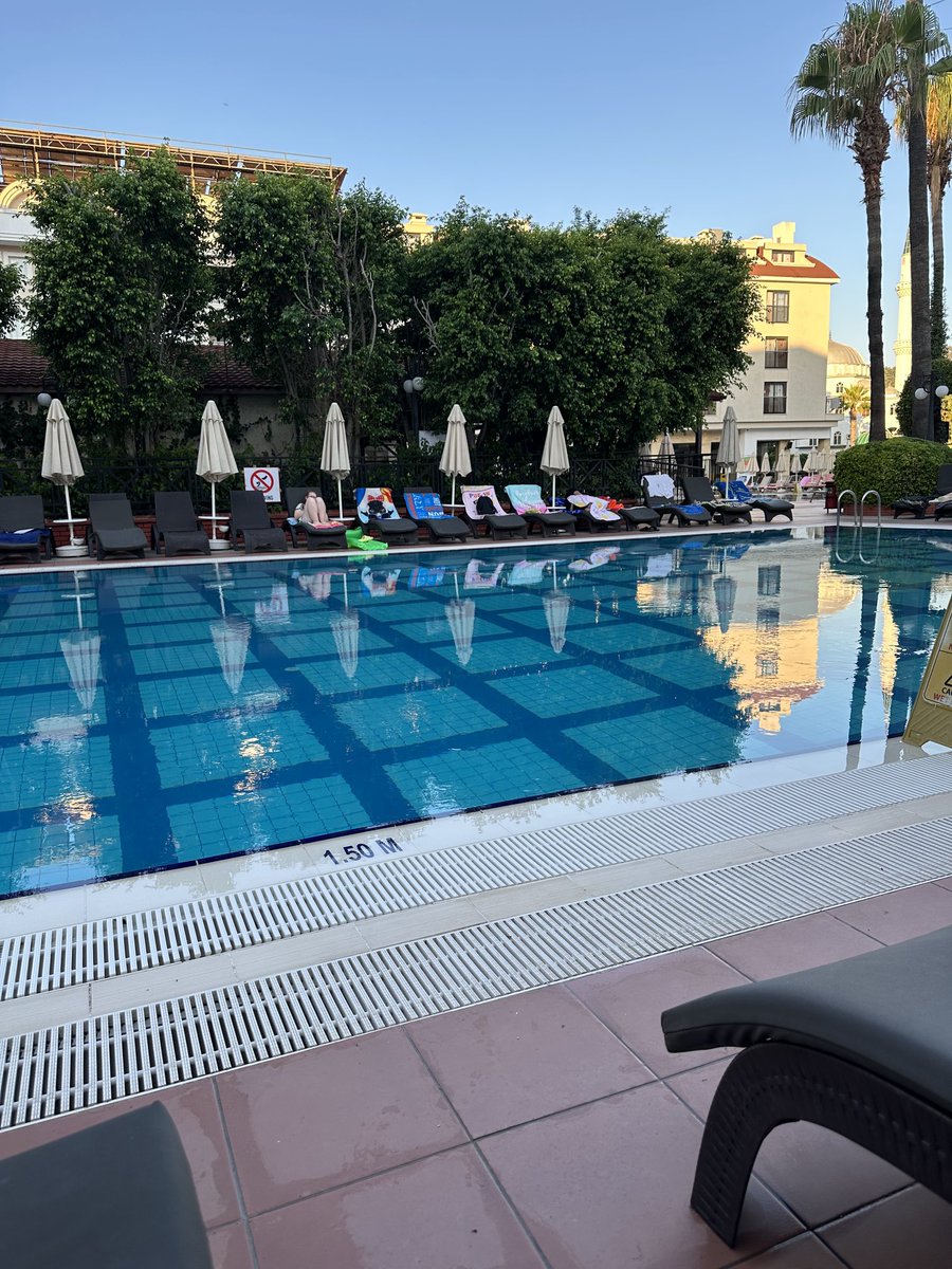 Last morning of getting up ….. fookin early to bag a sunbed…. 😎🇹🇷🙏